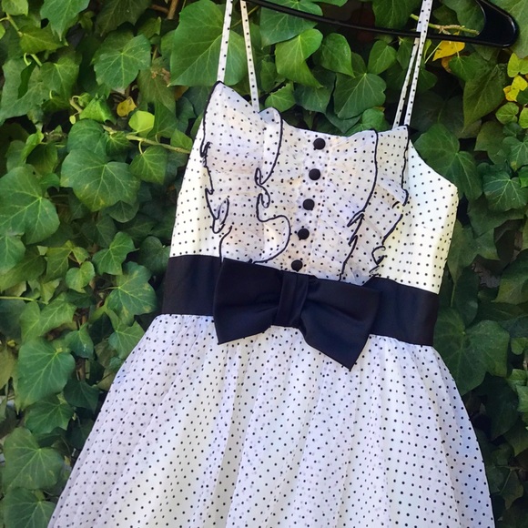 Stunning Authentic Vintage Mike Benet Gown. - Picture 3 of 5